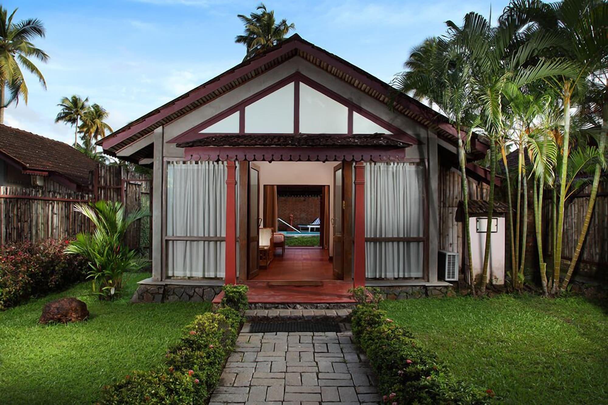 Abad Whispering Palms Hotell Kumarakom Exteriör bild