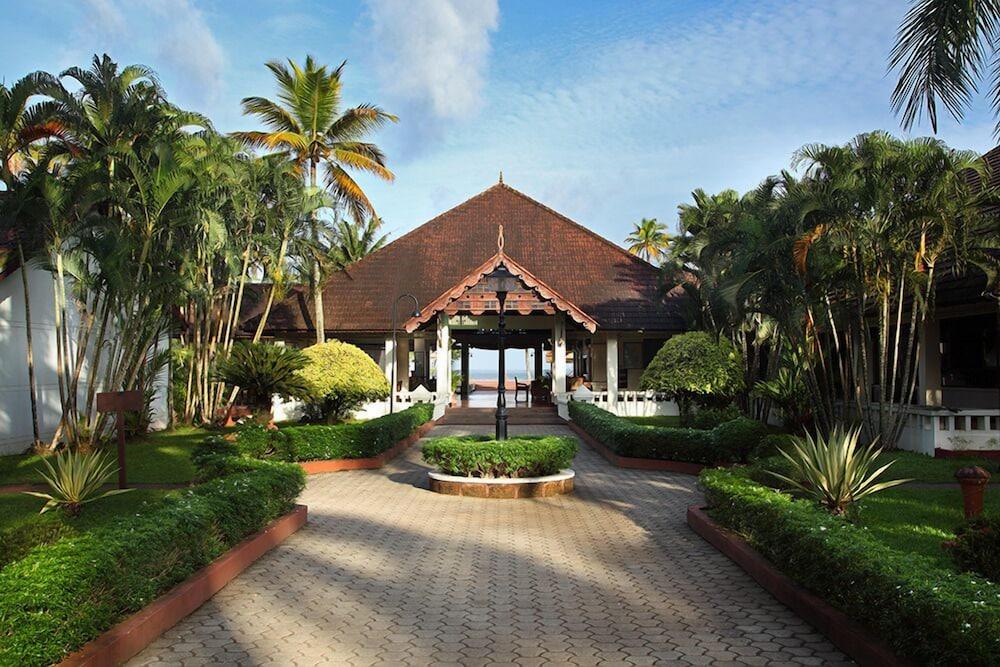 Abad Whispering Palms Hotell Kumarakom Exteriör bild