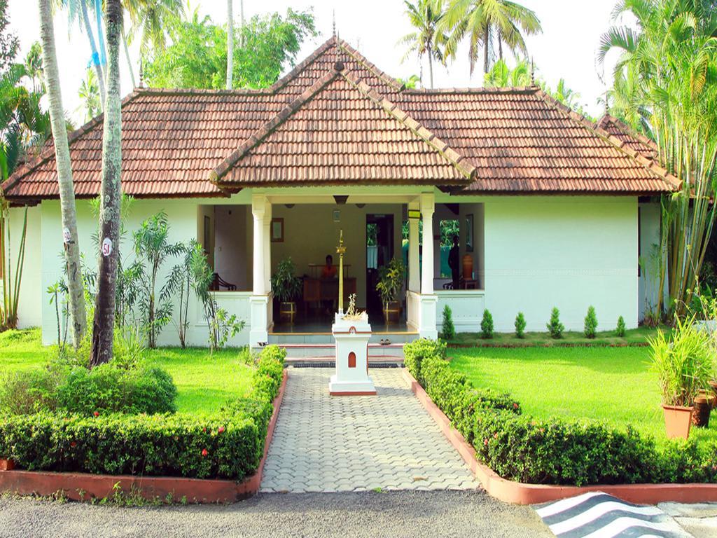 Abad Whispering Palms Hotell Kumarakom Exteriör bild